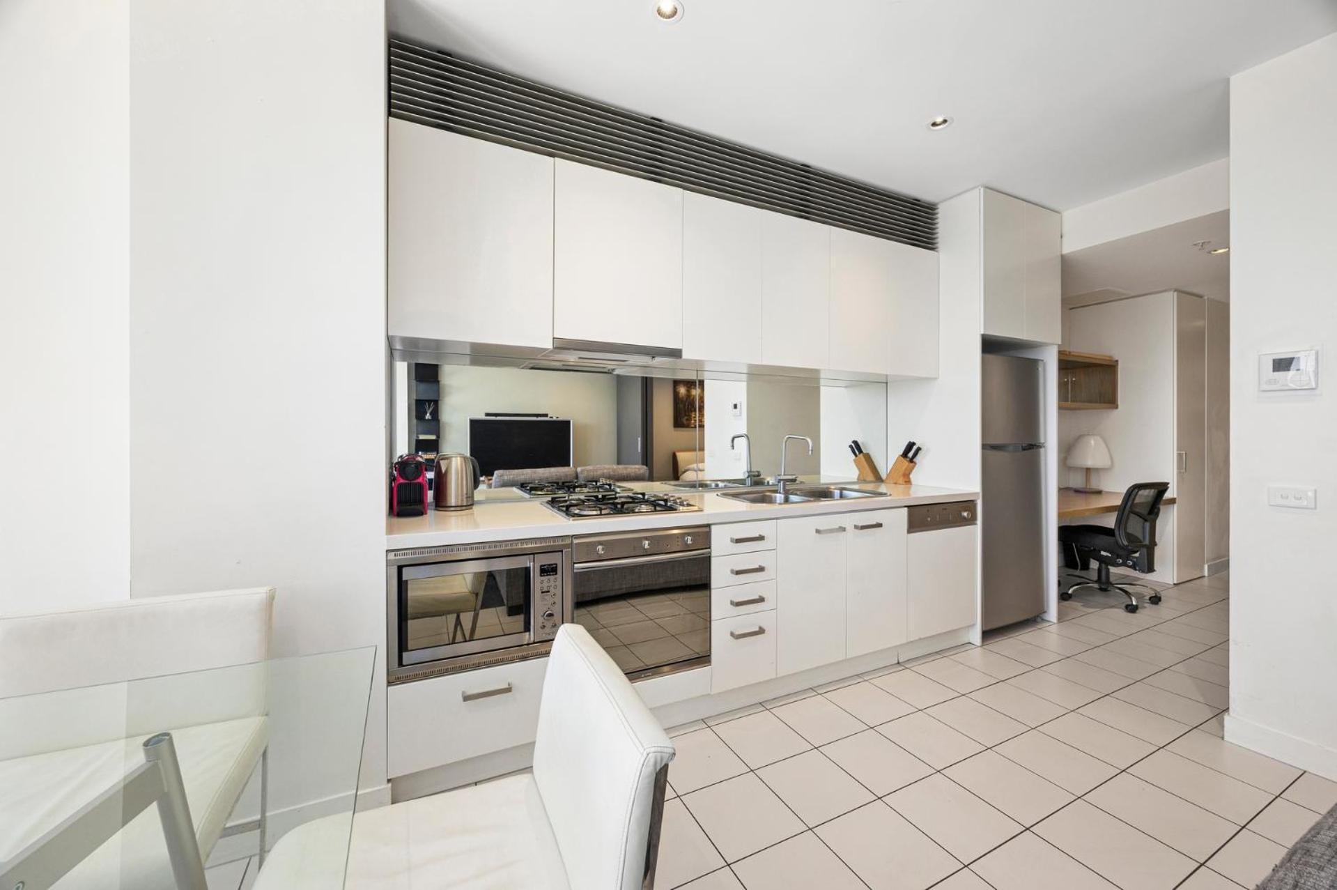 Luxury Designer Suite In Most Prestigious Location In Melbourne Esterno foto