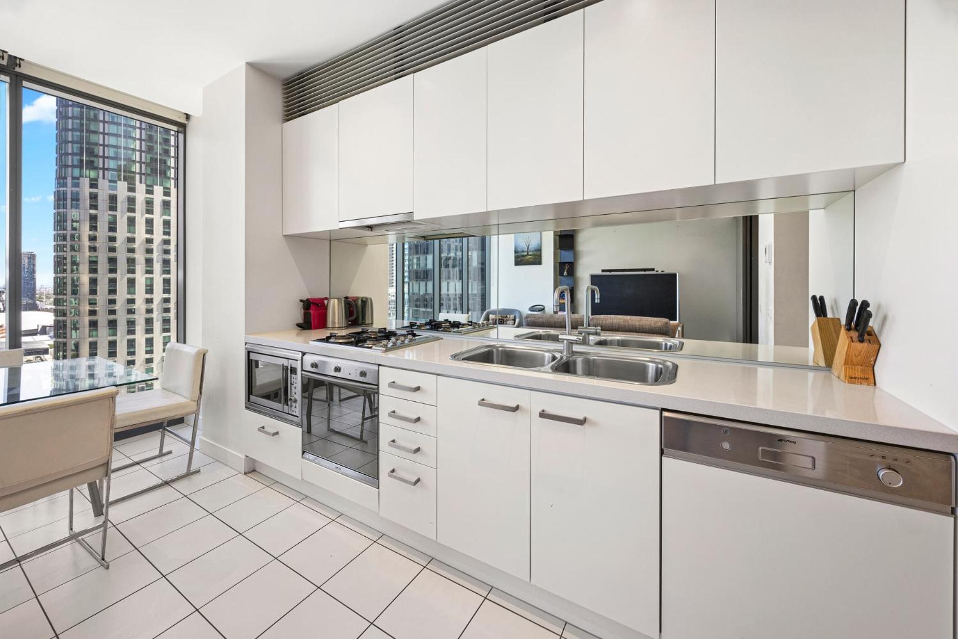 Luxury Designer Suite In Most Prestigious Location In Melbourne Esterno foto